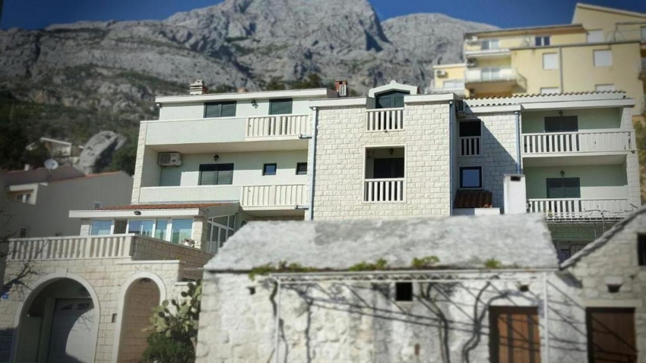 Apartments Angela Baška Voda Exterior foto